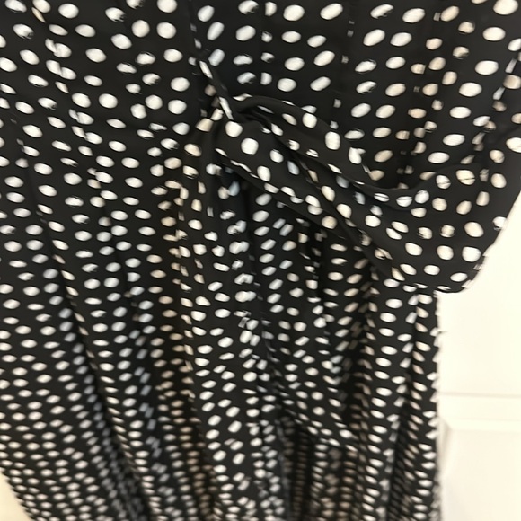 Max Studio (S) wrap style black white polka dot dress elastic waist and pockets - Picture 4 of 7